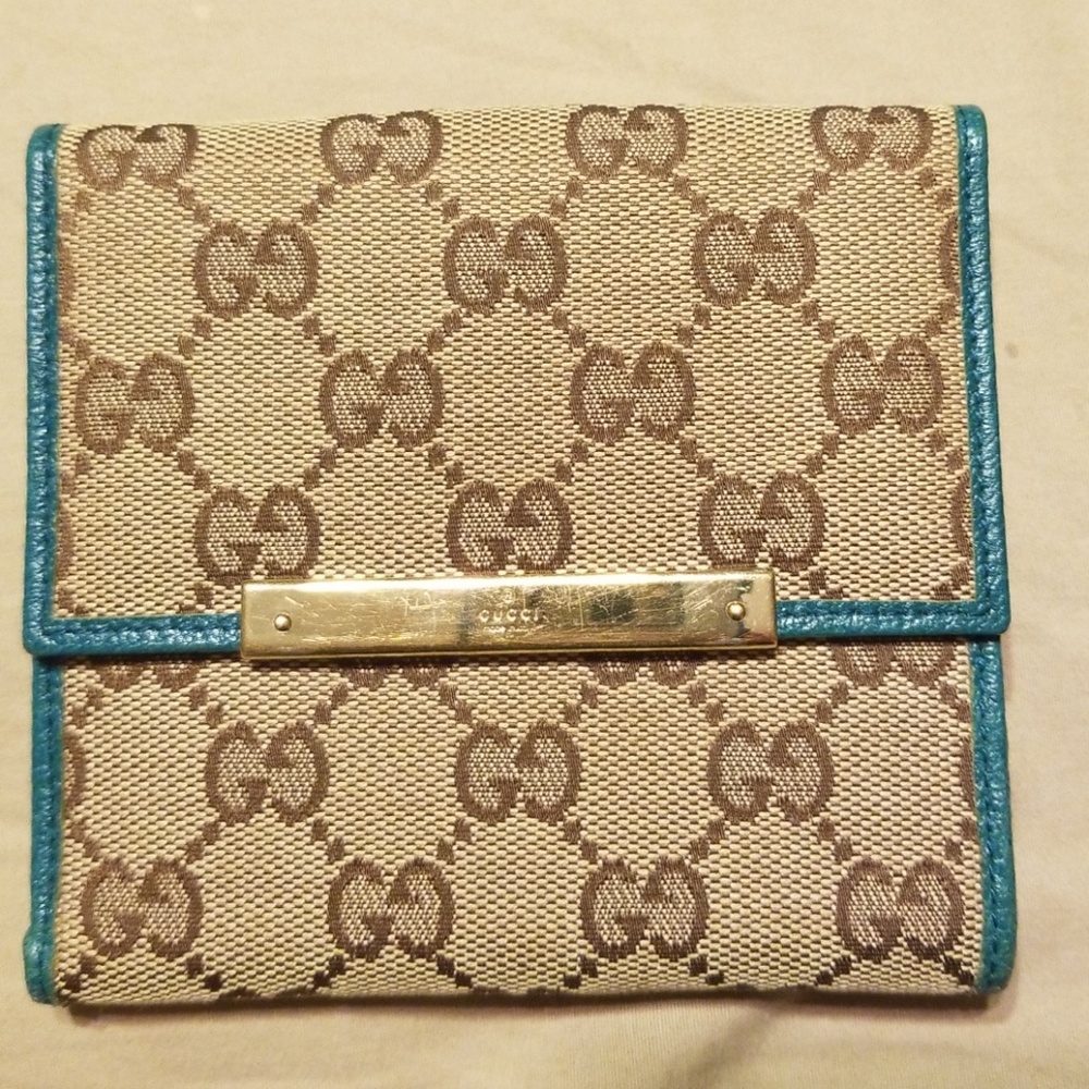 Authentic Gucci wallet